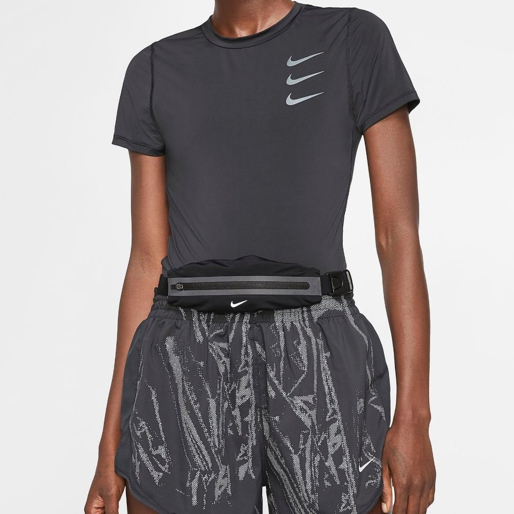 Nike Fanny Waistpack - Picture 2 of 4